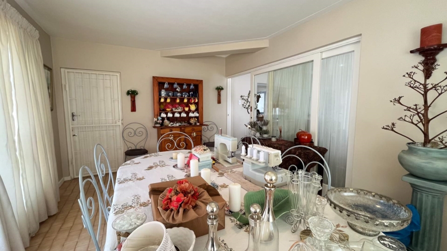 4 Bedroom Property for Sale in Hartenbos Central Western Cape